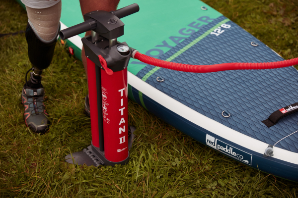 Red Paddle Co VOYAGER SUP 12'6" x 32" x 6" MSL Verde-Bianco