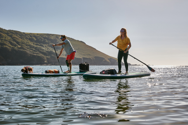 Red Paddle Co VOYAGER+ SUP 13'2" x 30" x 6" MSL Verde-Blanco